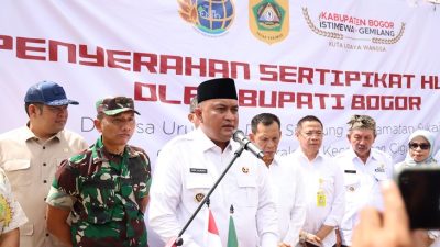 Bupati Bogor Serahkan 409 Sertifikat Huntap ke Warga Terdampak Bencana di Nanggung dan Cigudeg
