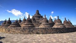 Candi Borobudur: Lebih dari Sekadar Batu, Sebuah Perjalanan Spiritual dan Keajaiban Arsitektur