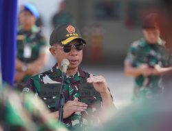 Panglima TNI Bersama Menhan RI Tinjau Pasukan Defile Untuk Bastille Day Prancis